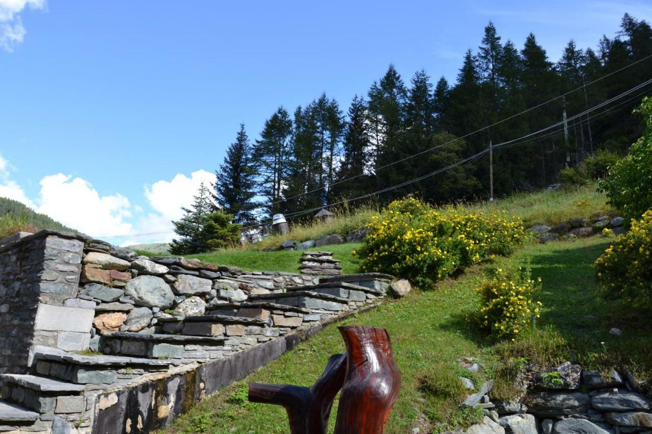 Alle pendici del Monte Rosa Champoluc Exterior foto